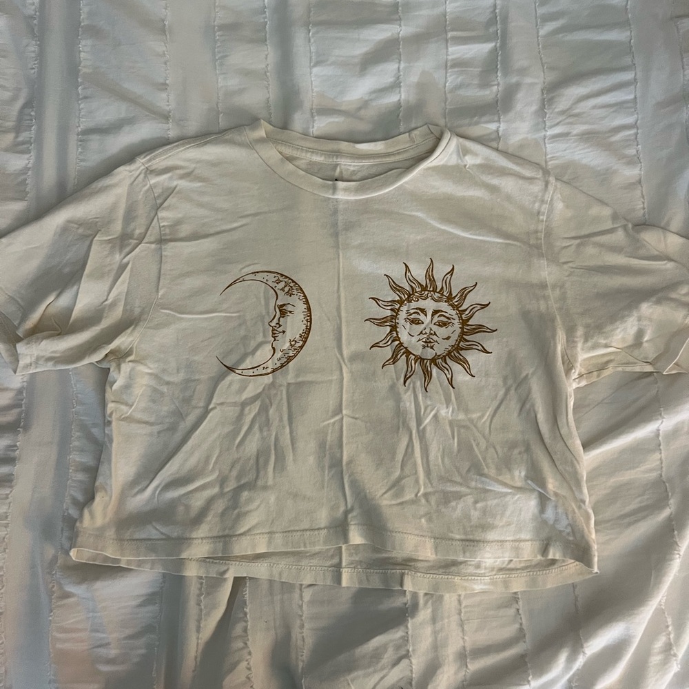 Cropped PacSun tee